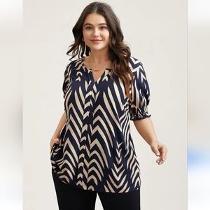 Bloomchic Chevron Patterned Navy and Cream Women's Top Size 10